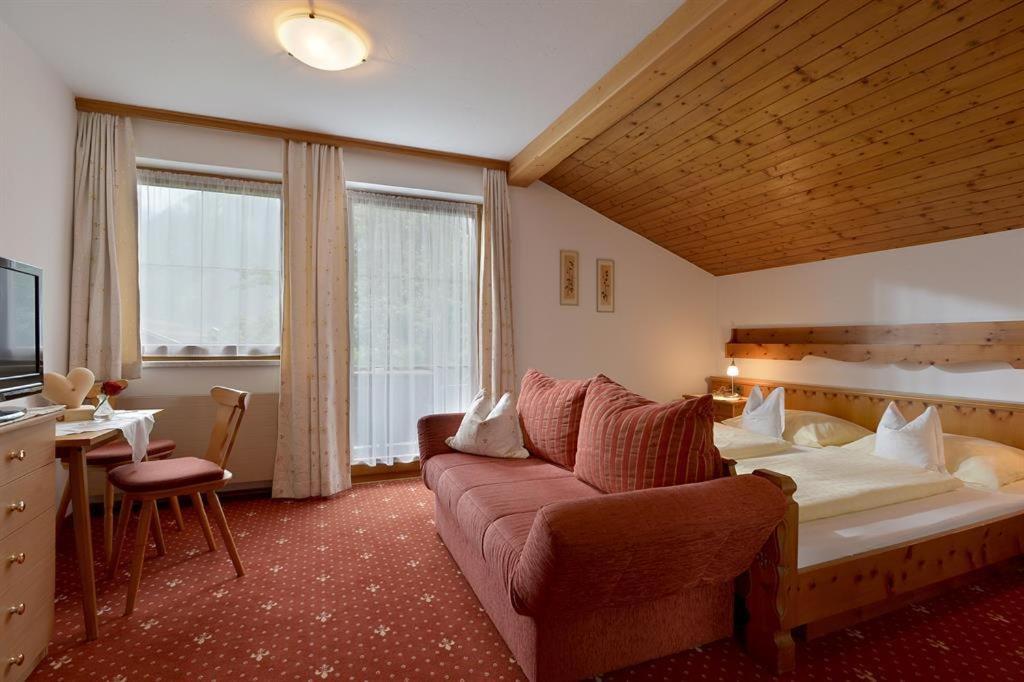 Landhaus Gredler Mayrhofen Ngoại thất bức ảnh